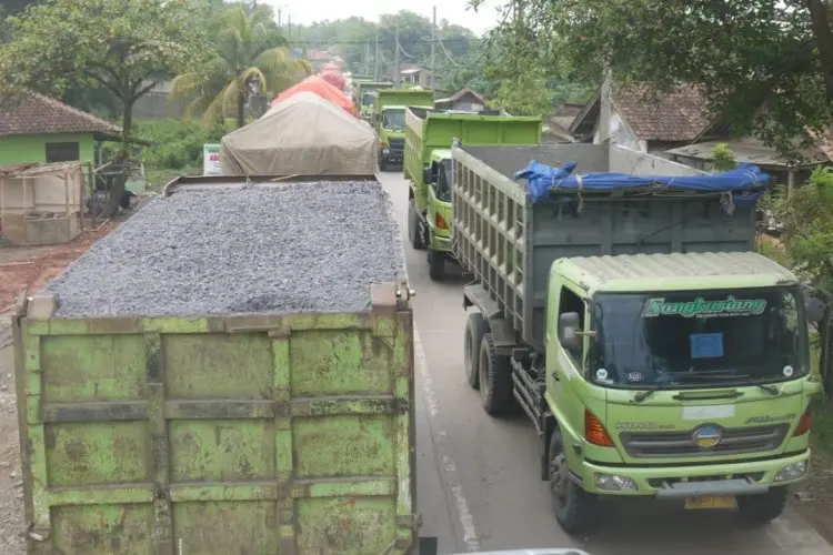 Sabar Kang Emil, Ijin Jalan Khusus Tambang Belum Keluar