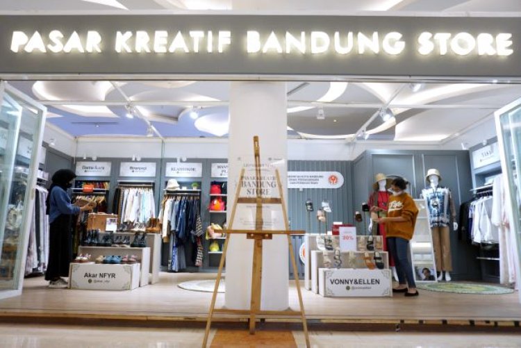 FOTO: Pasar Kreatif Bandung Store