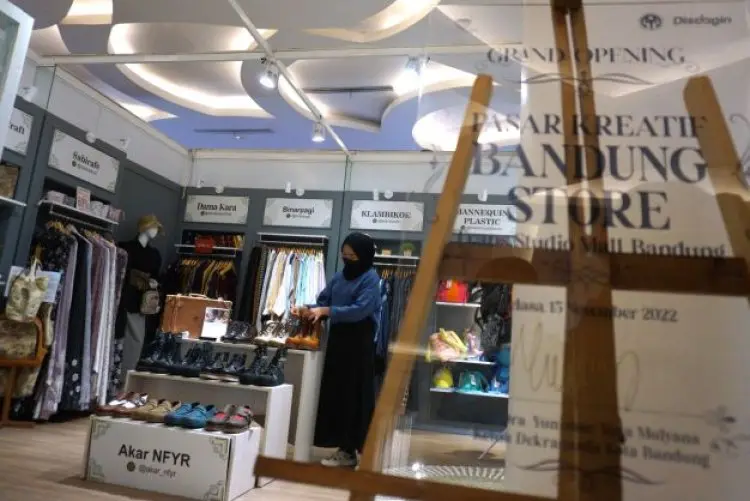 FOTO: Pasar Kreatif Bandung Store