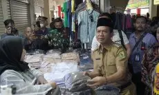 Harga Bahan Pokok di Pasar Soreang fluktuatif