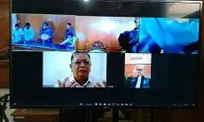 Divonis Bebas, Mantan Ketua DPRD Jabar Irfan Suryanegara Menangis