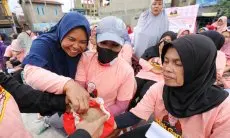 Agar Emak-emak Punya Penghasilan, Relawan Mak Ganjar Berikan Pelatihan Ternak Jangkrik