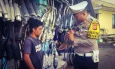 Polres Cimahi Sisir Penjual Knalpot Bising ke Sejumlah Pasar di Cimahi dan Bandung Barat