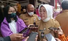 Disdagin Kota Bandung Distribusikan 1.640 Karton MinyaKita ke Lima Pasar Tradisional