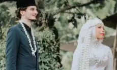 Bule Asal Belgia Beberkan Perkenalannya dengan Ustadzah Asal Lombok, Ternyata Lewat Aplikasi
