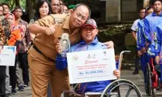 Pemkot Cimahi Berikan Uang Kadeudeuh Kepada Ratusan Atlet dan Pelatih, Segini Besarannya