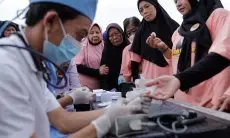 Mak Ganjar Jabar Ajak Ribuan Emak-emak Bandung Periksa Kesehatan Gratis dan Senam Bersama 