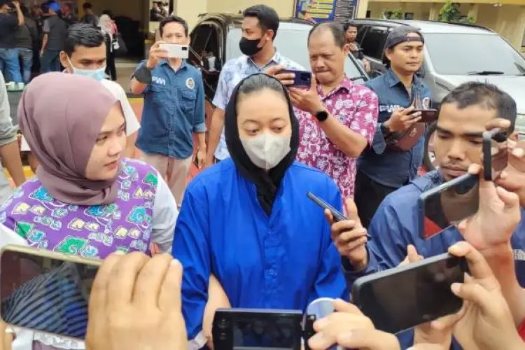 Polresta Bogor Kota Tangkap Wanita Cantik yang Tipu Ratusan Jemaah Umrah