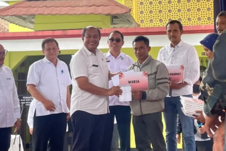Terima Ganti Rugi Sapi Perah Mati Akibat PMK, Begini Ungkapan Haru Peternak Asal KBB