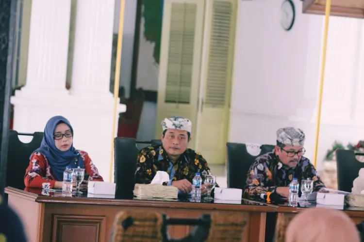 Bupati Imron Hadiri Sosialisasi Streaming Audio dan Video Secara Legal