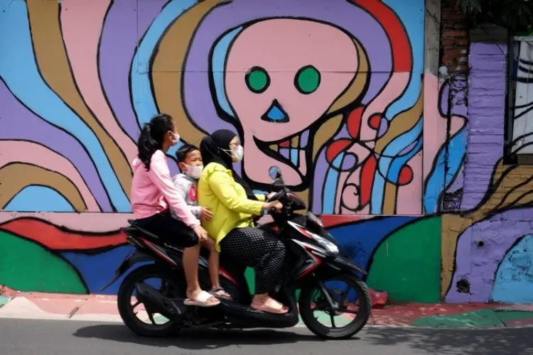 Foto: Seni Mural Hiasi Pemukiman Kawasan Cingised Bandung