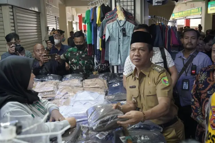 Harga Bahan Pokok di Pasar Soreang fluktuatif