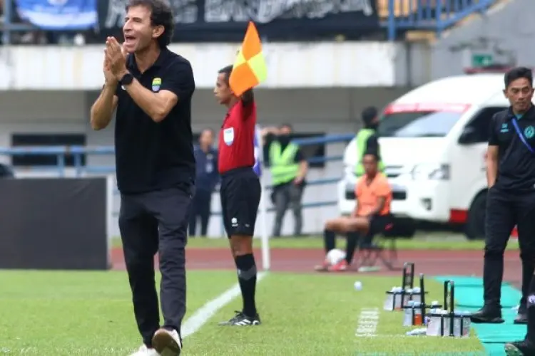 Luis Milla Yakin Pertandingan Persib vs Bali United Bakal Berjalan Menarik