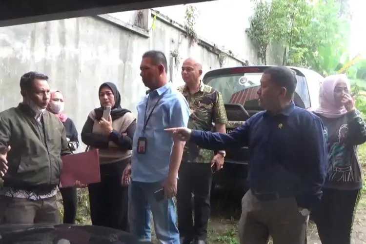 Hakim dan JPU Lakukan Peninjauan  Objek Perusakan di Jalan Surya Sumantri