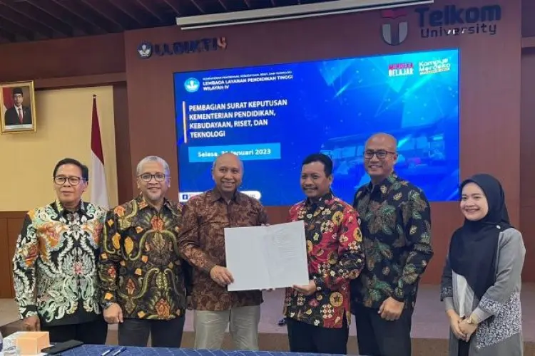 Yayasan Pendidikan Telkom Merger Tel-U dan Institut Teknologi Telkom Jakarta 
