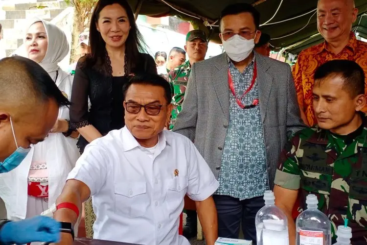 Hadapi Perubahan Pandemi jadi Endemi COVID-19, Moeldoko Center Bagikan 2,5 Juta Ampul Vitamin C Secara Gratis 