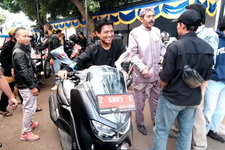 Pemkab Garut bagikan 442 Unit Sepeda Motor N-Max dan KLX untuk Desa