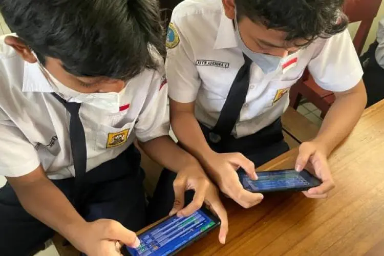 Ed the Learning Bot, Chatbot Pintar Solve Education! Berikan Pendidikan Literasi Keuangan Dasar yang Interaktif dan Menyenangkan