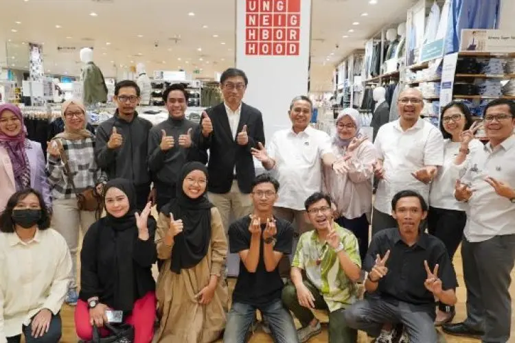 Disparbud Jabar Bantu Produk Industri Kreatif Lokal Mejeng di Toko Bertaraf Internasional  