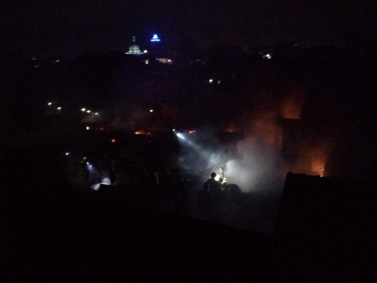 Kebakaran Hebat Terjadi di Margahayu, Puluhan Rumah Hangus