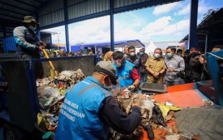 Tekan Jumlah Sampah ke TPA Sarimukti, Kota Bandung Gunakan Teknologi RDF