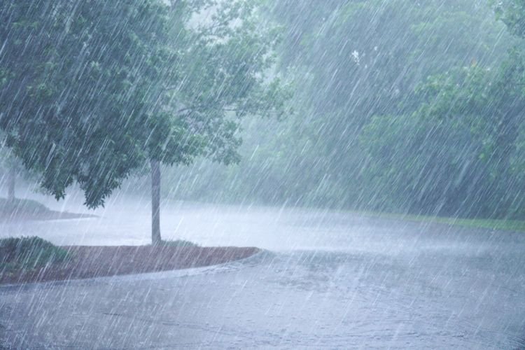 BMKG Bandung Himbau Masyarakat Waspadai Potensi Hujan Sedang  dan Angin Kencang
