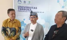 UT Bandung Mewisuda 1.165 Sarjana, Pemprov Jabar Dorong Terus Berinovasi dan Lahirkan Lulusan Berkualitas