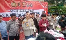 Polisi Ringkus Komplotan Spesialis Pembobol ATM, Satu Kali Beraksi Gasak Ratusan Juta