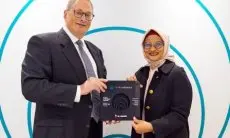 Di Arena Mobile World Congress 2023, XL Axiata Terima Trofi Opensignal Awards