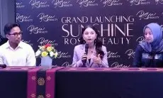 Ingin Jangkau Semua Perempuan Indonesia, Diva Musik Indonesia Rossa dan MUA Bubah Alfian Luncurkan Produk Baru Kosmetik