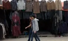 Kebijakan Larangan Thrifting Membuat Omzet Pedagang Pasar Gedebage Bandung Menurun
