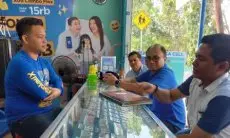 Tingkatkan Pengalaman Pelanggan, CEO XL Axiata Temui Langsung Pelanggan dan Retail Outlet
