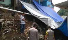 Akibat Cuaca Ekstrem Akhir Pekan Lalu, Sejumlah Sepeda Motor dan Rumah di Bogor Rusak