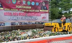 Petasan, Botol Miras Hingga Knalpot Bising  Dimusnahkan Polres Cirebon