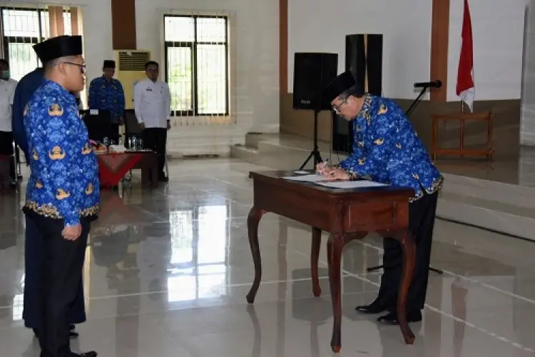 Sebanyak 80 ASN Pemkab Cirebon Dilantik,  Imron Minta Jaga Gaya Hidup