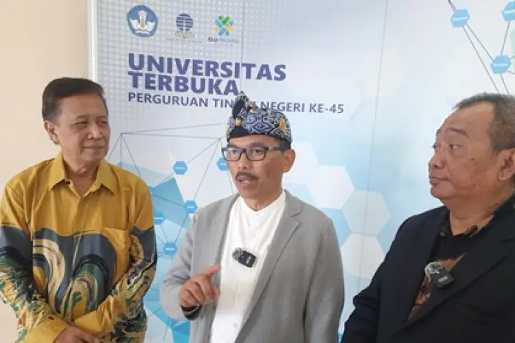 UT Bandung Mewisuda 1.165 Sarjana, Pemprov Jabar Dorong Terus Berinovasi dan Lahirkan Lulusan Berkualitas
