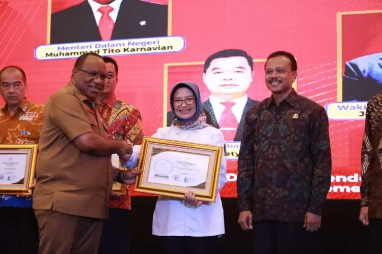 Sekda Jabar Sabet Penghargaan Kepemimpinan Digital