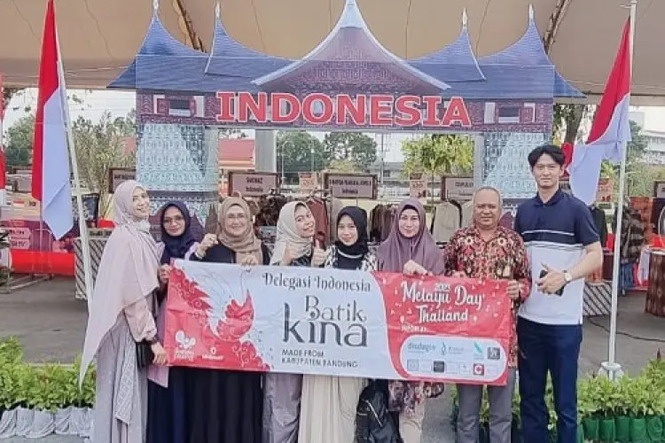 Batik Kina Kabupaten Bandung Berjaya pada Ajang Melayu Day 8 di Yala Thailand
