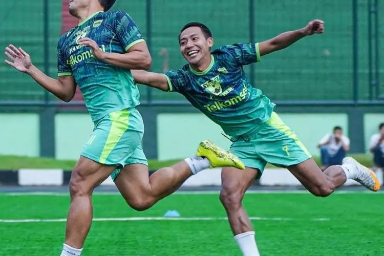 Skuat Persib Tetap Berlatih Meski Laga Persib vs Persija Ditunda