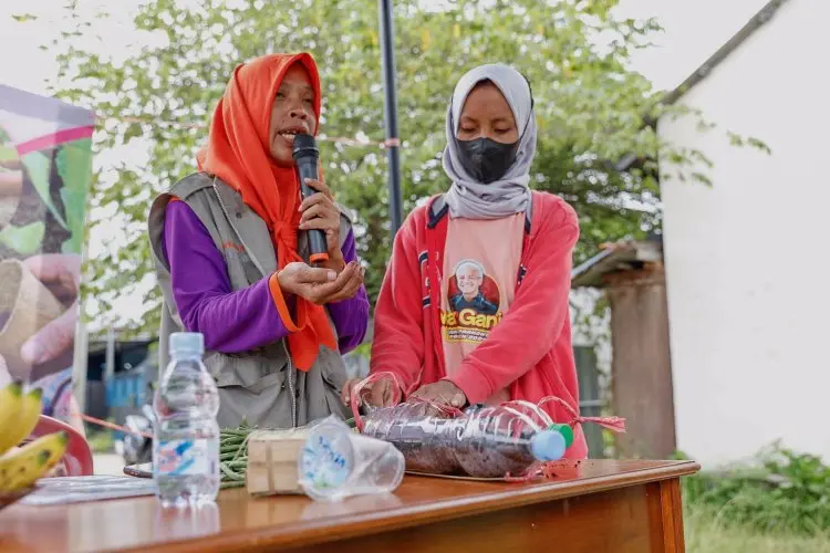 Maksimalkan Lahan Sempit, Mak Ganjar Sosialisasikan Program Berkebun di Pekarangan Rumah