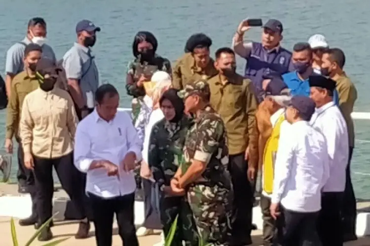 Jokowi Kunjungi Danau Retensi Andir, Jalan Raya Andir-Katapang Kabupaten Bandung Mendadak Diaspal