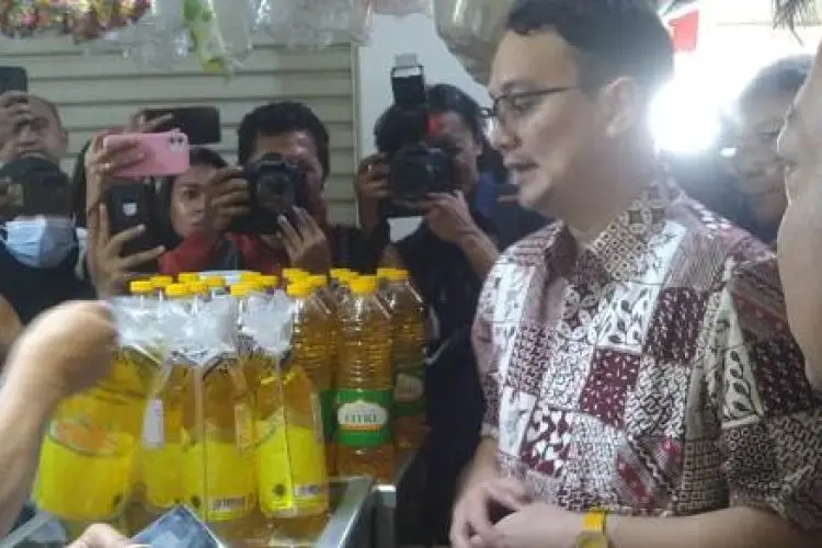 Jelang Ramadan, Wamendag Jerry Sambuaga Pastikan Stok dan Harga Kepokmas Terjaga di Pasar Tagog Padalarang KBB