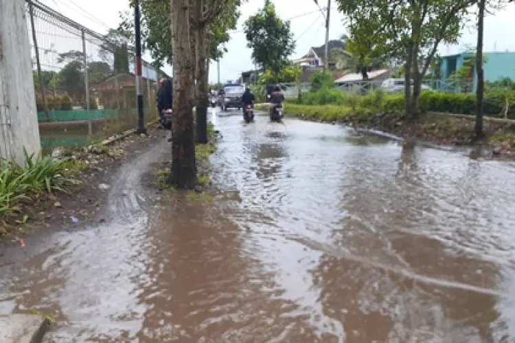 Mayoritas Jalan Kabupaten di Garut Tak Berdrainase, Hanya 40% yang Dilengkapi Drainase