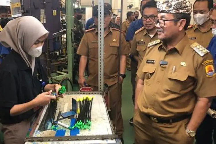 Angka Pengangguran Kabupaten Cirebon Tinggi, Upah di Kota Udang itu Dipastikan Sesuai UMK