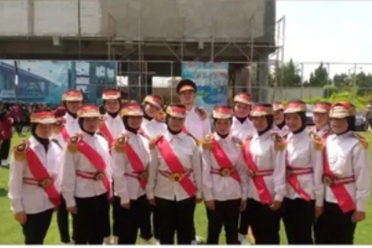 Bermodalkan Semangat, Prajurit Abi Praya SMPN 4 Cisarua Sabet Juara 3 Lomba Paskibra Jabar