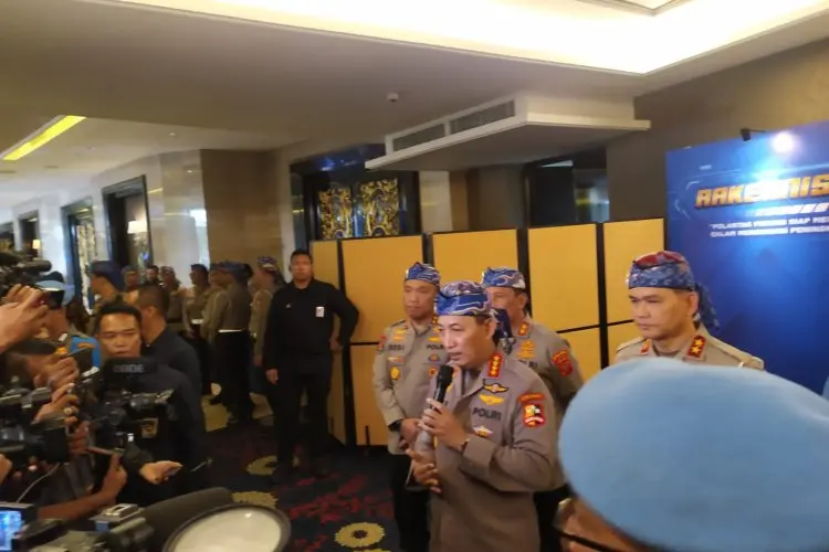 Pelayanan Publik Lebih Baik, Kapolri Tingkatkan Tekonolgi Digital dengan Aplikasi Signal
