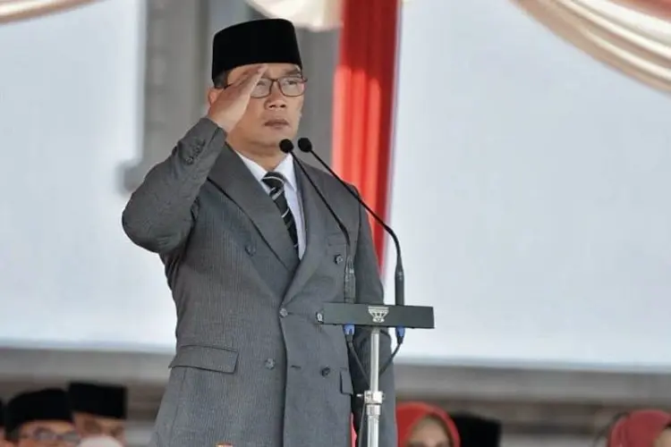 Guru SMK Diberhentikan Lantaran Komentar Pedas di Instagram, Ini Tanggapan Ridwan Kamil...