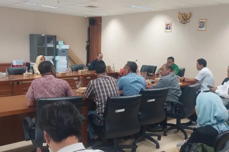DPRD Panggil Alfamart, Penyerapan Tenaga Kerja Lokal Belum Sesuai Hingga Jam Operasional Tak Menentu