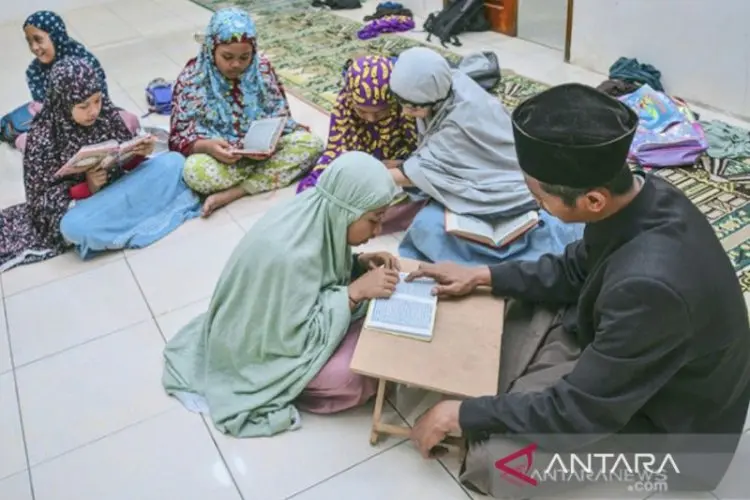 Pemkab Karawang Siapkan Rp25 Miliar Khusus Guru Mengaji dan Marbot