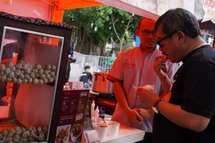 Hidangkan Seribu Baso Aci, Garut Cetak Rekor MURI